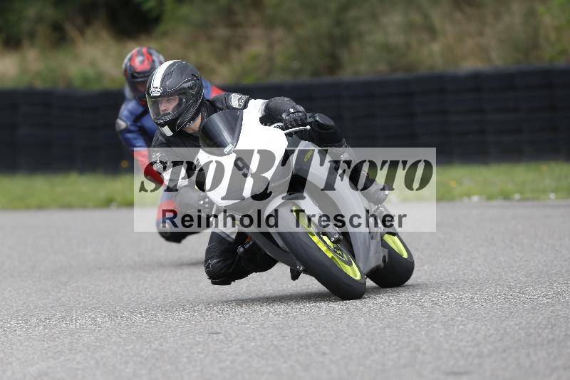 Archiv-2025/37 28.07.2025 Dunlop Ride und Test Day ADR/Einsteiger gruen/9